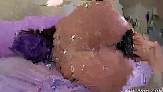 Рабочая попа красивой брюнетки примет любой член